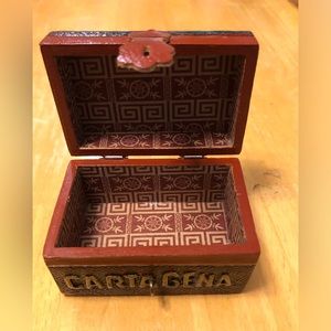Handcrafted jewellery trinket box